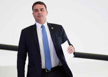 'Rachadinha' aumentou patrimônio de Flávio Bolsonaro em R$ 1 milhão, segundo MP